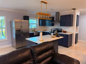 Modern 2BR Retreat Near Beaches & Tampa - Image 3