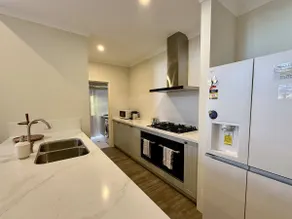 12 Beautiful Brabham Big Backyard 4BR Parking - Image 4