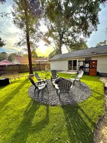 Modern Home with Theater, BBQ & Private Yard - Image 2
