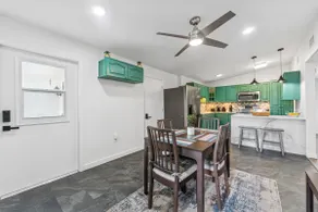 Modern Tampa Getaway - 3 mins from Bucs Stadium - Image 3