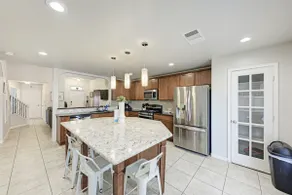 2 Story 4 Bedroom Modern Home near Kalahari Resort - Image 2