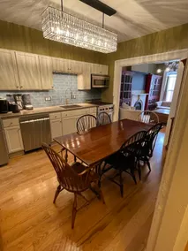 Downtown 3BR duplex full kitchen parking off i-787 - Image 2