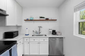 *NEW* The Cozy Canvas Casita in Downtown Mckinney - Image 5
