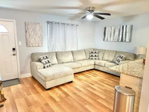 Recently Updated Trendy Biloxi Beach Condo - Image 2