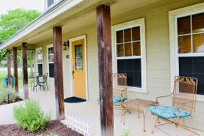 Spacious Cottage on Main St close to Walking Trail - Image 3