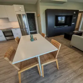Boho Vista Retreat-Modern 1BR Hilltop Suite for 4 - Image 5
