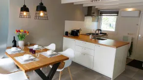 Luxury Vacation Home with Air Conditioning, Swimming Pool and Privacy - Image 3