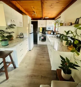 Cute and cosy coastal unit - Image 3