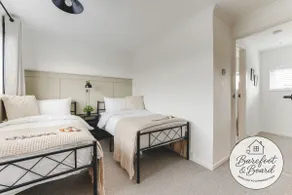 Lux 2Br | Hi Spec | Free Parking | Workspace | BBQ - Image 3