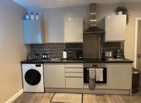 Apartment in south yorkshire Central location - Image 5