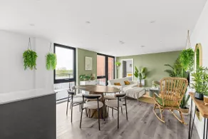York 3BR Penthouse | Free Secure Parking | Luxury - Image 3
