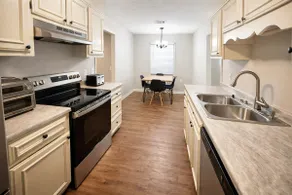 Comfy 4BR/2BA- 5 min to GSU + close to everything! - Image 3