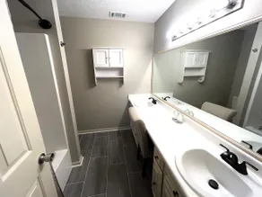 Comfy 4BR/2BA- 5 min to GSU + close to everything! - Image 4