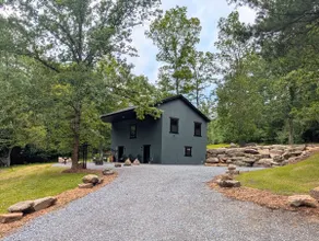 Wapiti Woods Lodge - Image 2