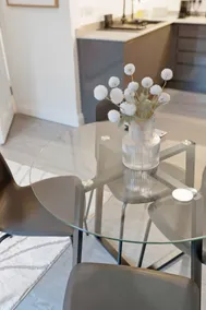 Stylish 1 Bed Edinburgh City Centre Apartment - Image 4