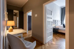 Fancy 2 bedrooms suite on main street • by COTA - Image 4