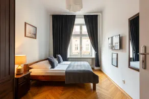 Fancy 2 bedrooms suite on main street • by COTA - Image 3