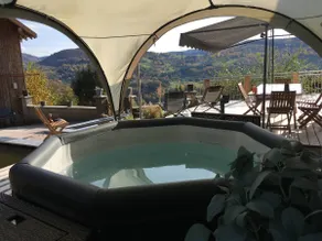 Peaceful mountain haven with Jacuzzi, sauna, view - Image 5