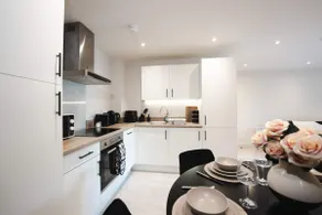 Modern Leeds City Flat | Fast WiFi + Workspace - Image 2