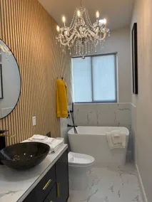 Private Studio Apt queen bed Japanese soaker Tub - Image 4