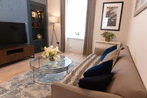 Cosy 1-Bedroom Flat, Walk to Beaches - Image 5