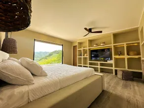 Luxury Getaway with Pool and Jacuzzi - Image 3