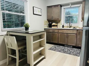 Mid-Century Modern Apartment - Image 5