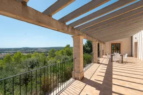 Relaxing Countryside Retreat with Pool & Panoramas - Image 3