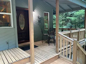 Private Cozy Cabin Hike Mt Rainier & Sunrise - Image 2