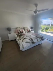 Contemporary Nowra Home. Quiet Central Location - Image 2