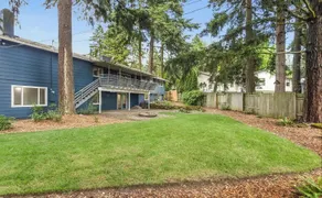 Huge 2BR + Office/ Sleeps Like a 3BR & Large Yard - Image 3