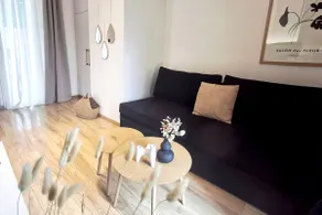 Penthouse & Big Terrace | 5’ to Metro | FiberWiFi - Image 2