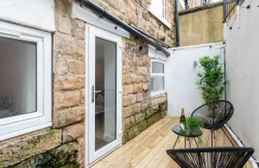 Central Cosy Harrogate Apartment - Image 3