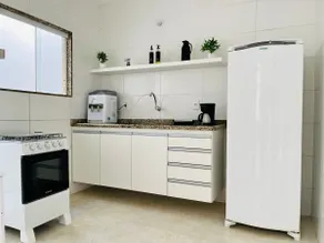Spacious House with Backyard Near Lagoa - Image 4