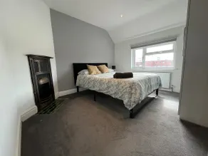 4 bed detached Epsom - Image 4