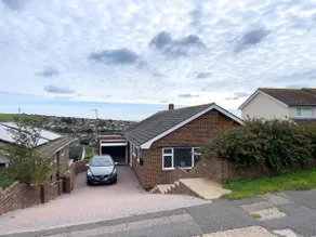 Saltdean Retreat + Private Parking - Image 3