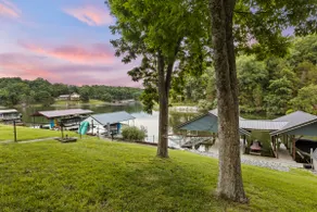 Cozy Cottage: Hot Tub, Dock, Slip &Kayaks - Image 4