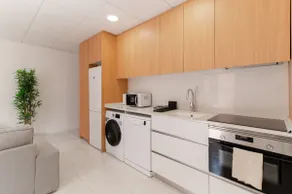 Centrally located, 2 double bedrooms, A/C • LC La Paz - Image 4