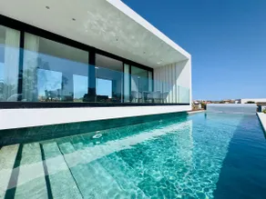 ”Casa Cubo” with heated pool - Image 3