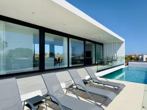 ”Casa Cubo” with heated pool - Image 4