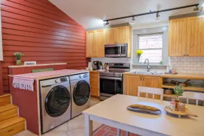 The Lewis House | Privacy and a Hip Downtown Spot - Image 3