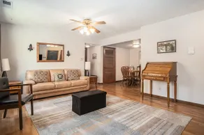 Cozy Home with Comfort & Prime Location & King Bed - Image 4
