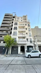 Downtown apartment 2 bedrooms + 1.5 bathrooms WiFi + Smart TV - Image 2