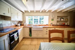 Escape to the countryside, Charming and Peaceful - Image 4
