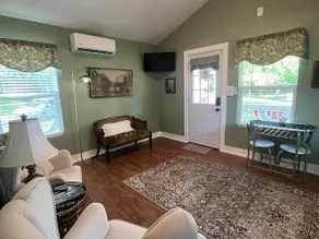 Green with Envy Cottage - Image 2