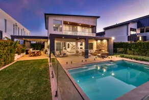 Absolute Waterfront lake house - Image 2