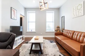 Noble Square - 2 beds 1 bath - Image 3