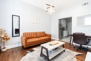 Noble Square - 2 beds 1 bath - Image 2
