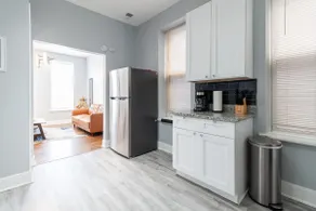 Noble Square - 2 beds 1 bath - Image 5