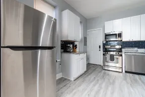 Noble Square - 2 beds 1 bath - Image 4